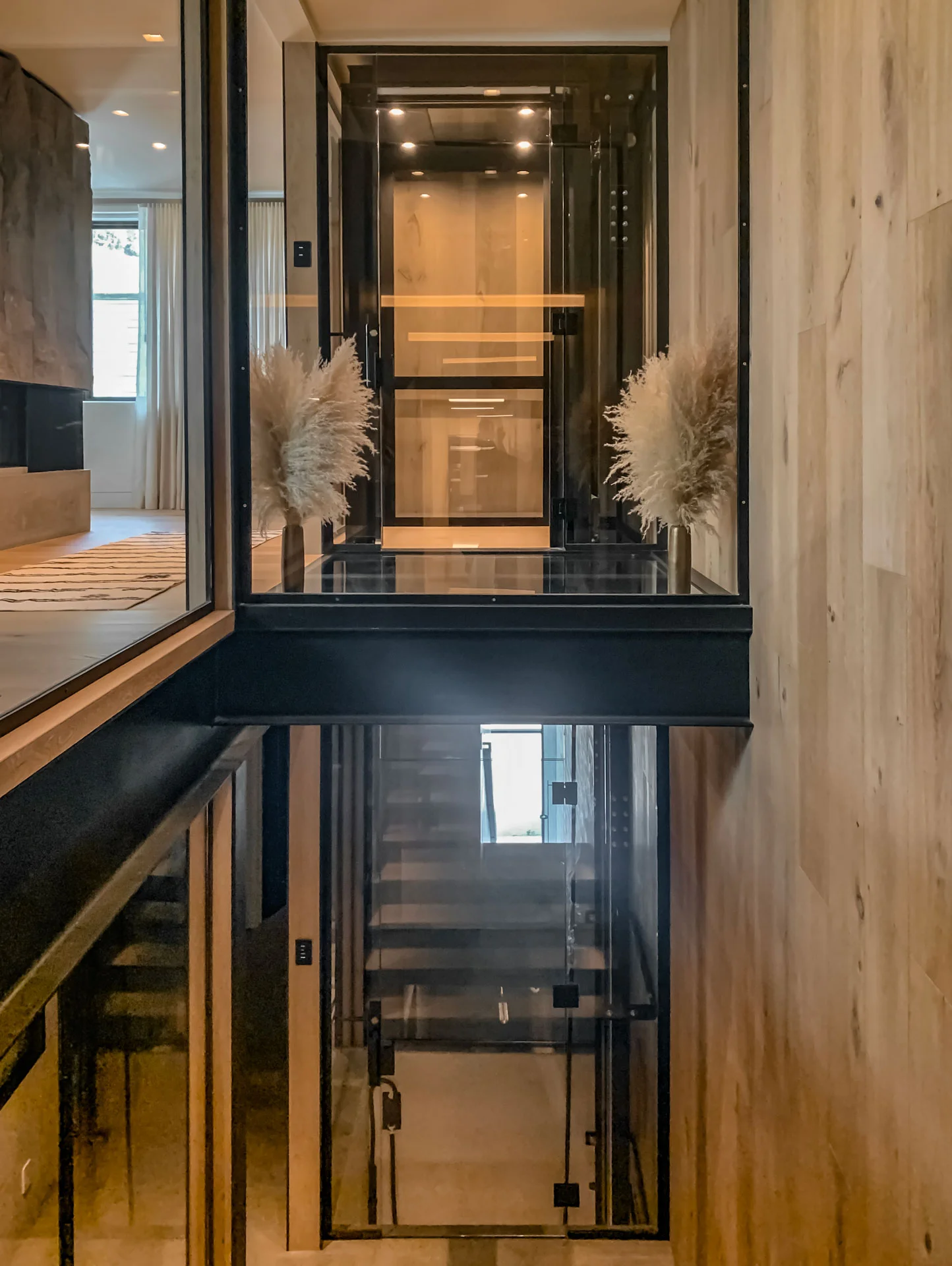 RMEP residential glass cab in a luxury home
